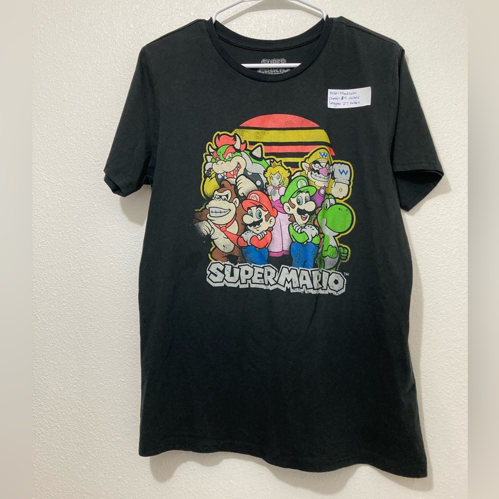 Super Mario Brothers T-Shirt Men's Short Sleeve Crew Neck Graphic Black Size M